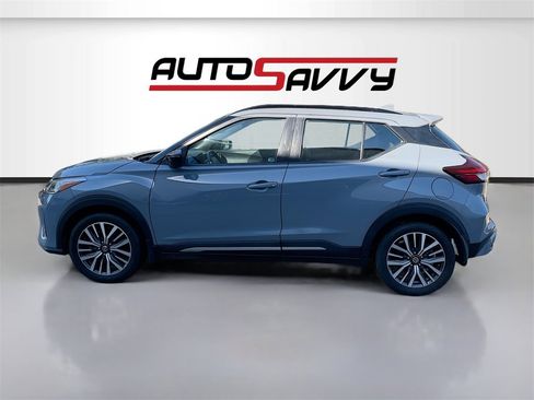 Used 2021 Nissan Kicks SR image 4