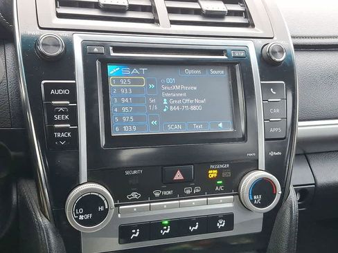 Used 2013 Toyota Camry SE image 15