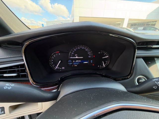 Used 2019 Cadillac XT5 Premium Luxury FWD image 4