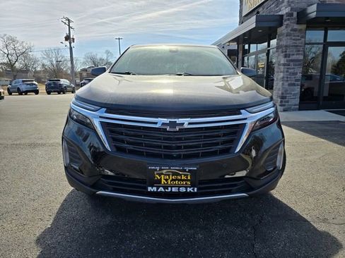 Used 2023 Chevrolet Equinox LT image 3