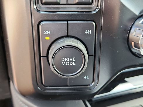 New 2025 Ford F250 Platinum image 16