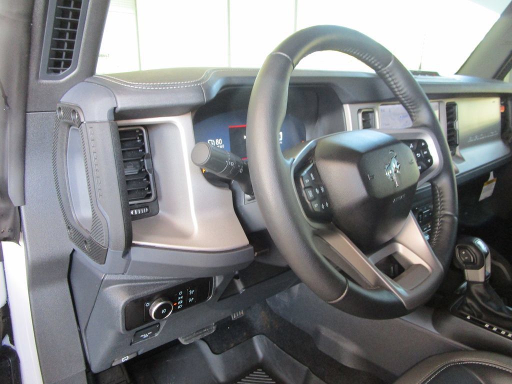 Used 2026 Ford Bronco Outer Banks w/ Sasquatch Package AWD/4WD image 23