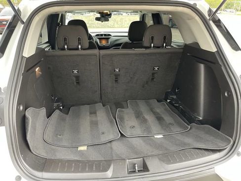 Used 2021 Chevrolet TrailBlazer L FWD image 23