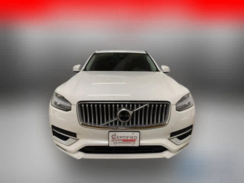 Used 2025 Volvo XC90 B6 Plus image 3