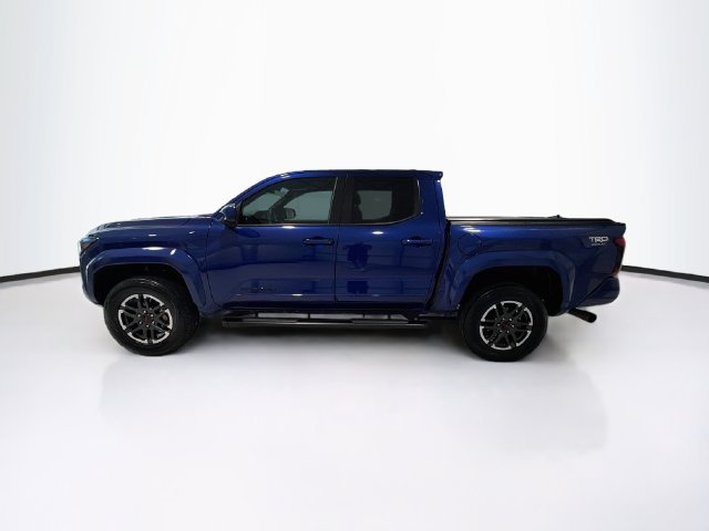 Used 2025 Toyota Tacoma TRD Sport AWD/4WD image 4