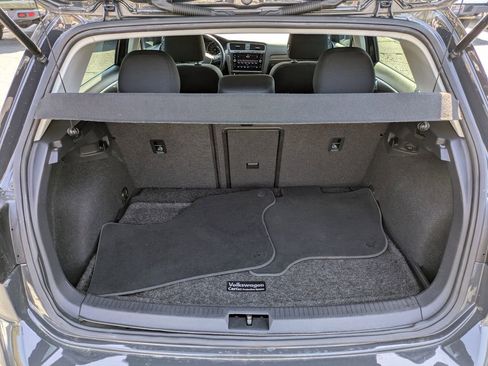 Used 2019 Volkswagen e-Golf SE image 13