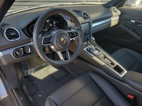 Certified 2023 Porsche 718 Boxster Base image 4