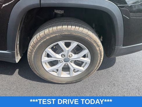 Used 2021 Jeep Grand Cherokee L Limited AWD/4WD image 10
