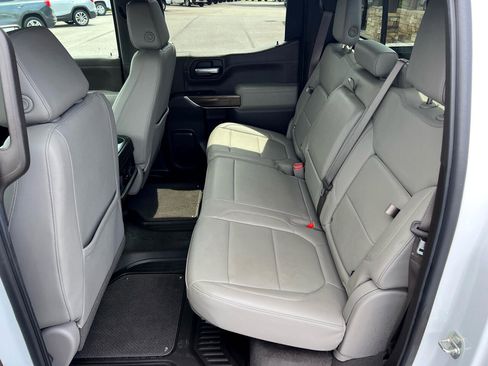 Used 2022 Chevrolet Silverado 1500 LT Trail Boss w/ Convenience Package II image 16