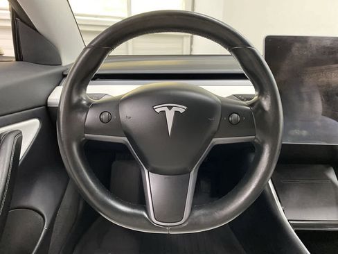 Used 2018 Tesla Model 3 Long Range image 19