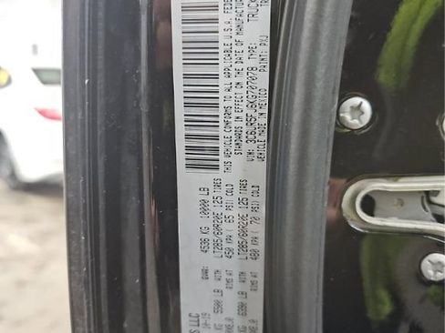 Used 2019 RAM 2500 Laramie image 9