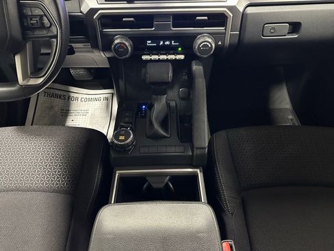Used 2025 Toyota 4Runner SR5 AWD/4WD image 37