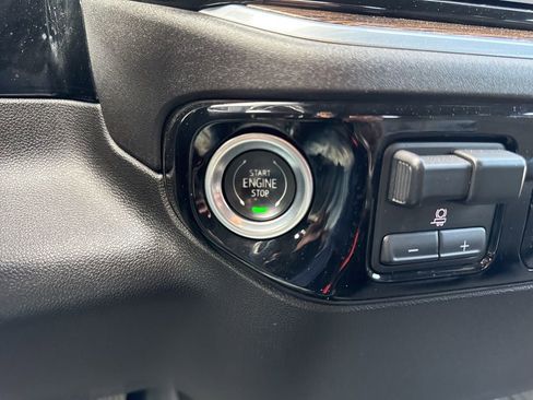 Used 2024 GMC Sierra 1500 Elevation w/ LPO, Elevation Black Package image 24