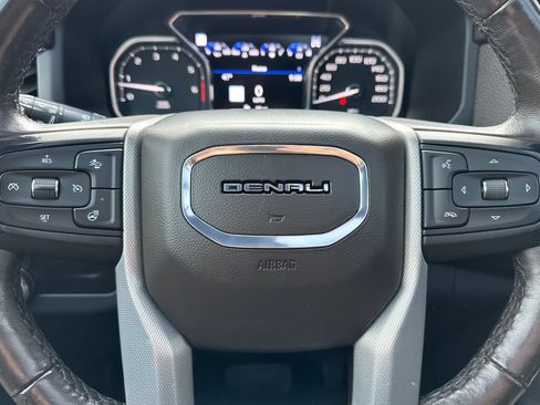 Used 2021 GMC Yukon XL Denali AWD/4WD image 25