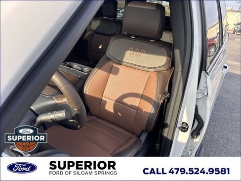 Used 2025 Ford Expedition King Ranch image 27