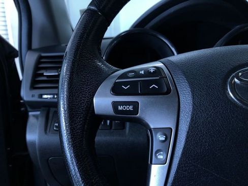 Used 2013 Toyota Highlander SE image 18