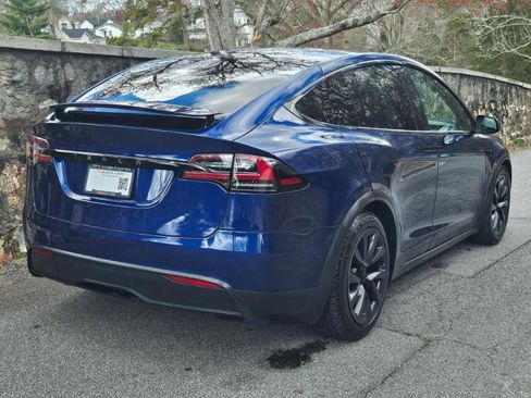 Used 2024 Tesla Model X image 11