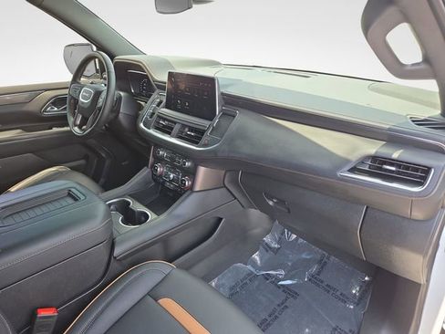 Used 2024 GMC Yukon AT4 w/ AT4 Premium Package AWD/4WD image 37