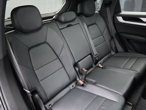 Certified 2025 Porsche Cayenne AWD/4WD image 24
