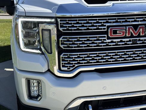 Used 2021 GMC Sierra 3500 Denali w/ Denali Ultimate Package AWD/4WD image 10