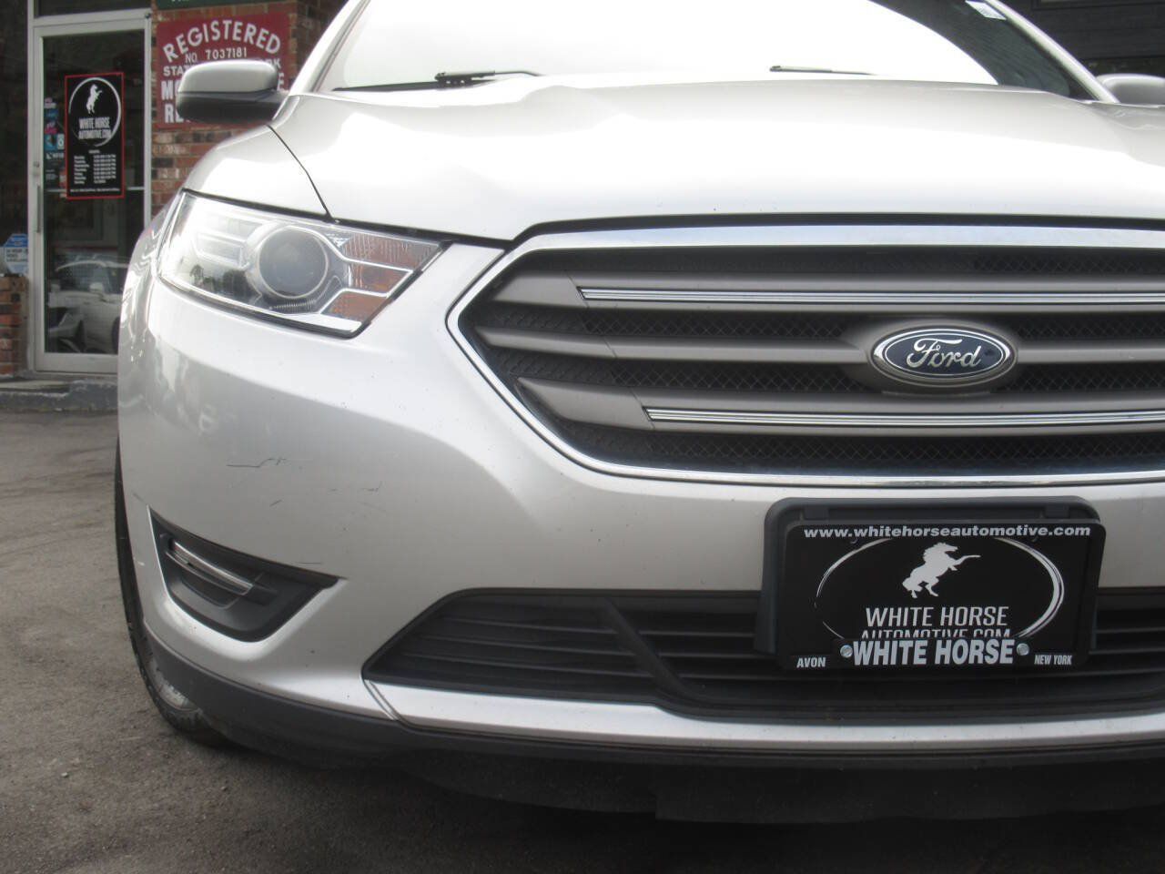 Used 2018 Ford Taurus SEL w/ Equipment Group 201A AWD/4WD image 3