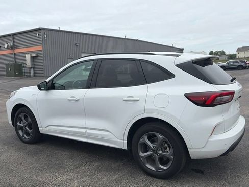 Used 2023 Ford Escape ST-Line w/ Tech Pack #1 AWD/4WD image 8