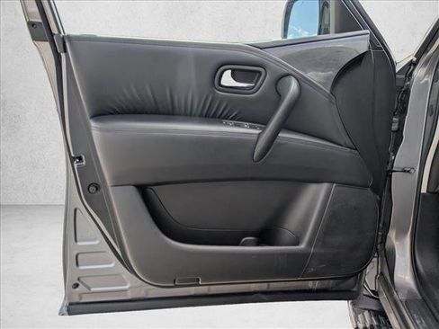 Used 2022 Nissan Armada SV image 12