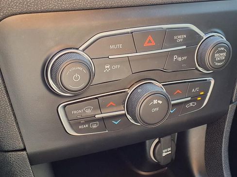 Used 2023 Dodge Charger SXT image 7