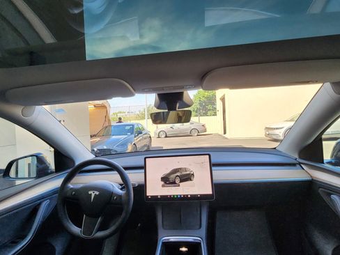 Used 2024 Tesla Model Y Long Range image 24