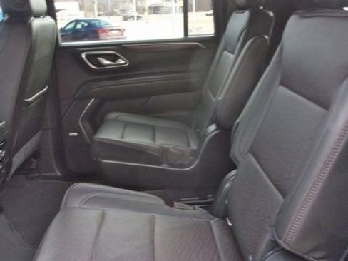 Used 2021 Chevrolet Suburban High Country image 28