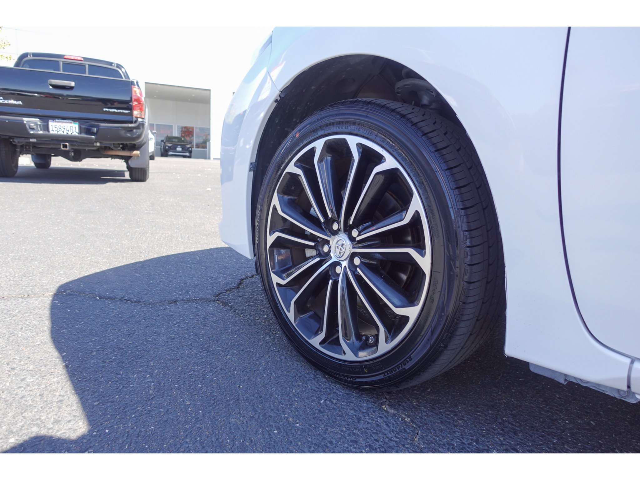 Used 2015 Toyota Corolla S Premium FWD image 28