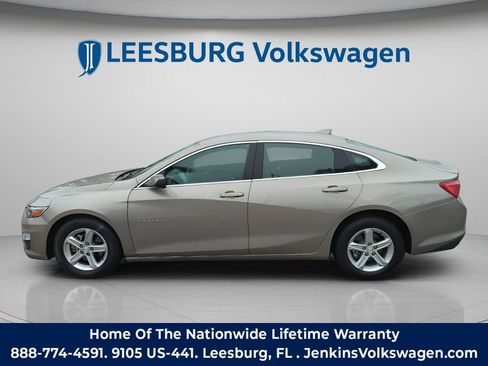 Used 2024 Chevrolet Malibu LT image 11
