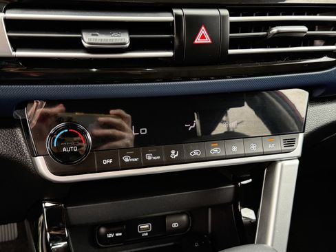 Used 2023 Kia Seltos S w/ Navigation Package FWD image 25