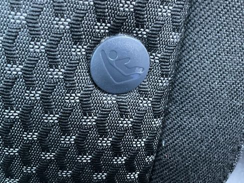 Used 2024 GMC Terrain SLE image 16