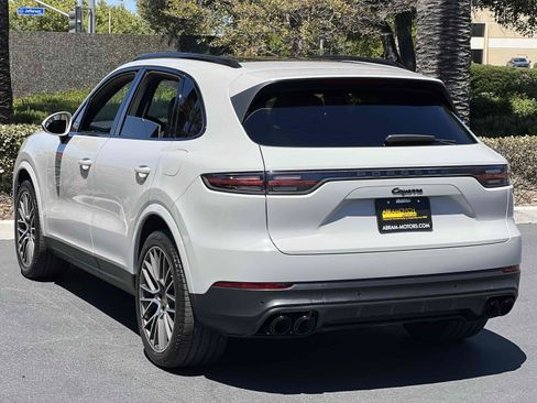 Used 2020 Porsche Cayenne E-Hybrid AWD/4WD image 23