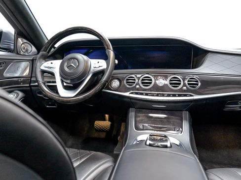 Used 2019 Mercedes-Benz S 560 4MATIC Sedan w/ Premium Package image 35