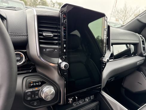 New 2026 RAM 1500 Laramie AWD/4WD image 29