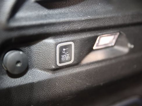 Used 2022 Jeep Grand Cherokee L Limited image 52