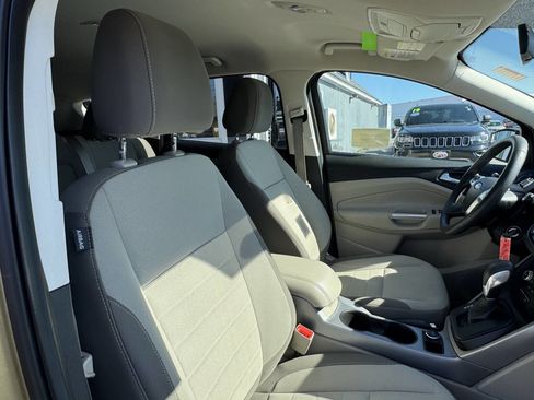 Used 2014 Ford Escape SE w/ Equipment Group 201A FWD image 32