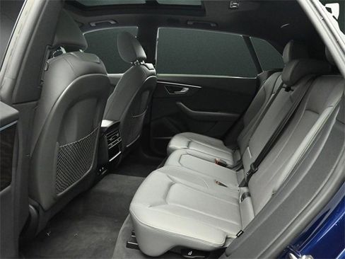 Used 2020 Audi Q8 Prestige w/ Prestige Package image 14