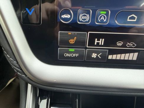 Used 2025 Subaru Outback Premium image 36