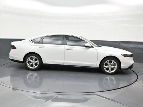Used 2023 Honda Accord LX image 6