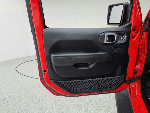 Used 2021 Jeep Wrangler Unlimited Sahara AWD/4WD image 22