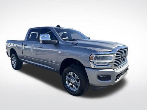 Used 2024 RAM 2500 Laramie AWD/4WD image 7