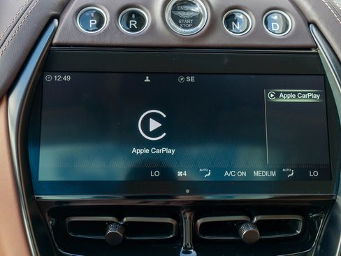 Used 2021 Aston Martin DBX image 23