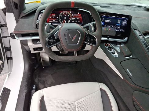 Used 2023 Chevrolet Corvette Stingray Premium Cpe w/ Z51 Performance Package RWD image 20