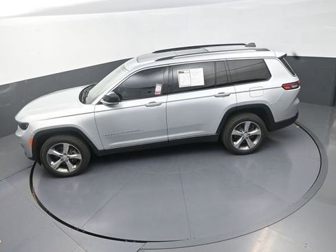 Used 2022 Jeep Grand Cherokee L Limited AWD/4WD image 15
