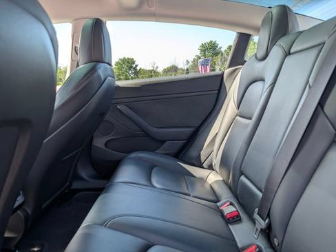 Used 2022 Tesla Model 3 Long Range AWD/4WD image 17
