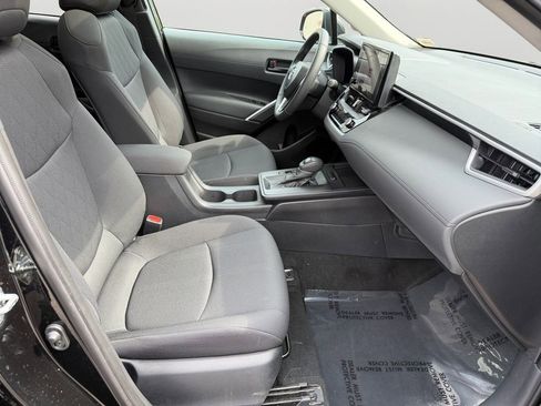 Used 2026 Toyota Corolla Cross LE w/ Moonroof Package FWD image 12