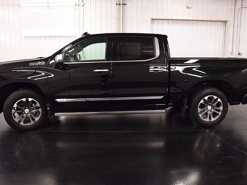 Used 2024 Chevrolet Silverado 1500 High Country w/ Z71 Off-Road Package image 4